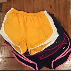 Nike bundle- 6 prs of medium Nike shorts&sliders
